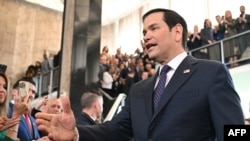 Marco Rubio yemin ettikten sonra ABD Dışişleri Bakanlığı’na gelerek görevine başladı. 